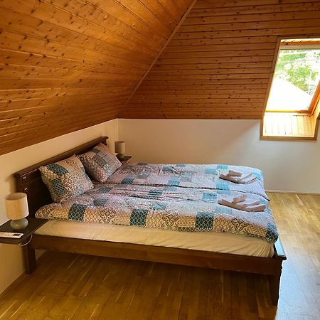 Bor Es Kenyer Hotell Hegymagas Exteriör bild