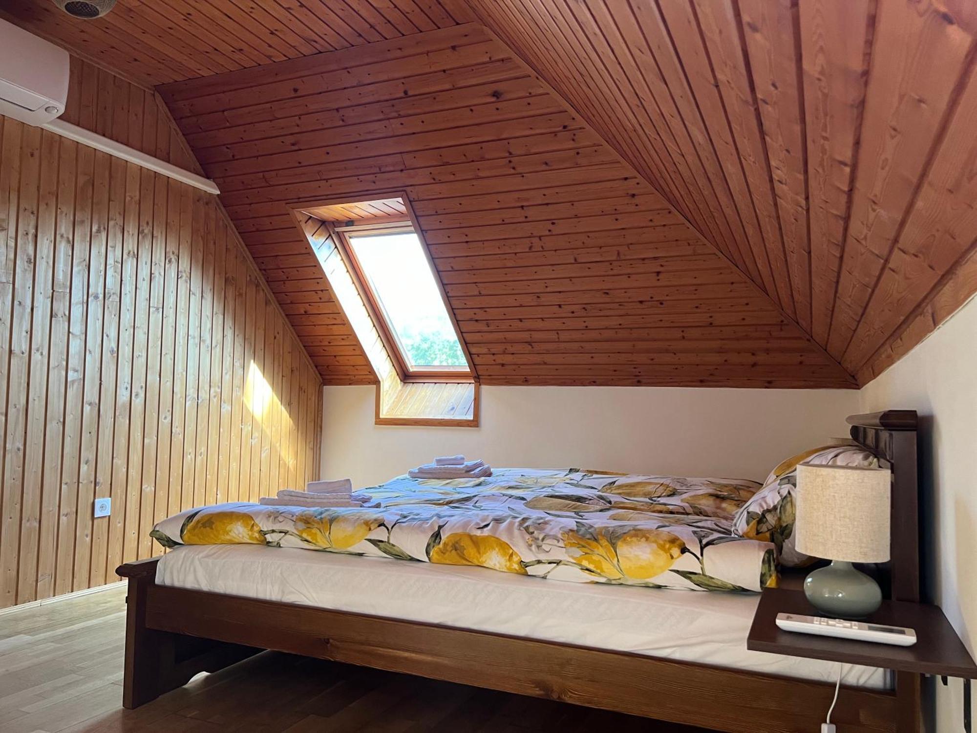Bor Es Kenyer Hotell Hegymagas Exteriör bild