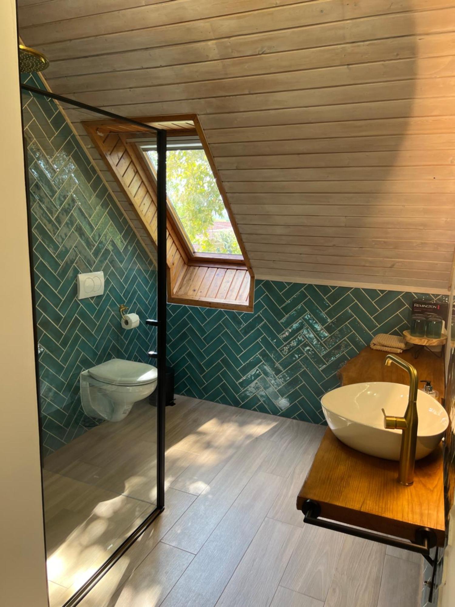 Bor Es Kenyer Hotell Hegymagas Exteriör bild