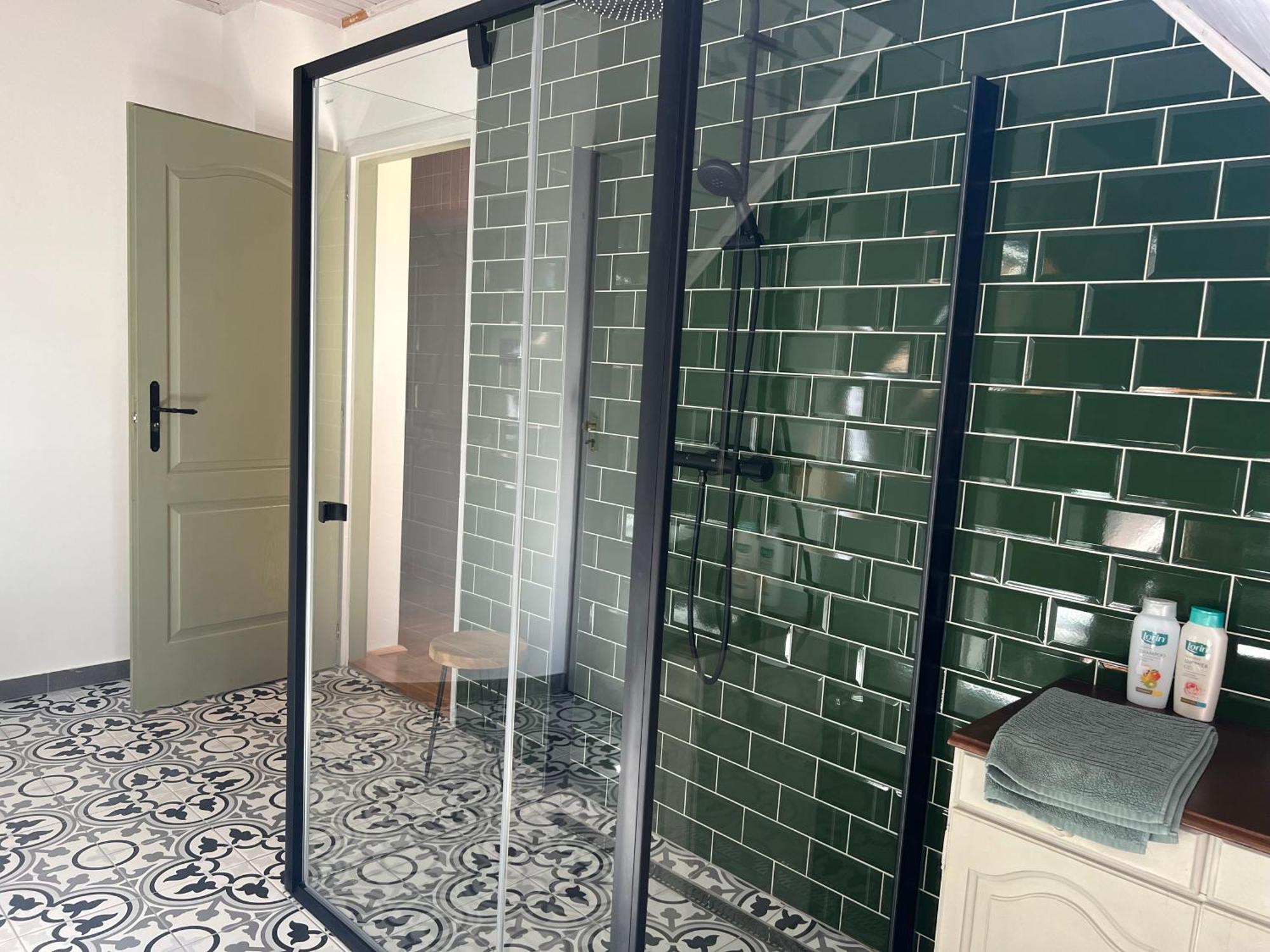 Bor Es Kenyer Hotell Hegymagas Exteriör bild